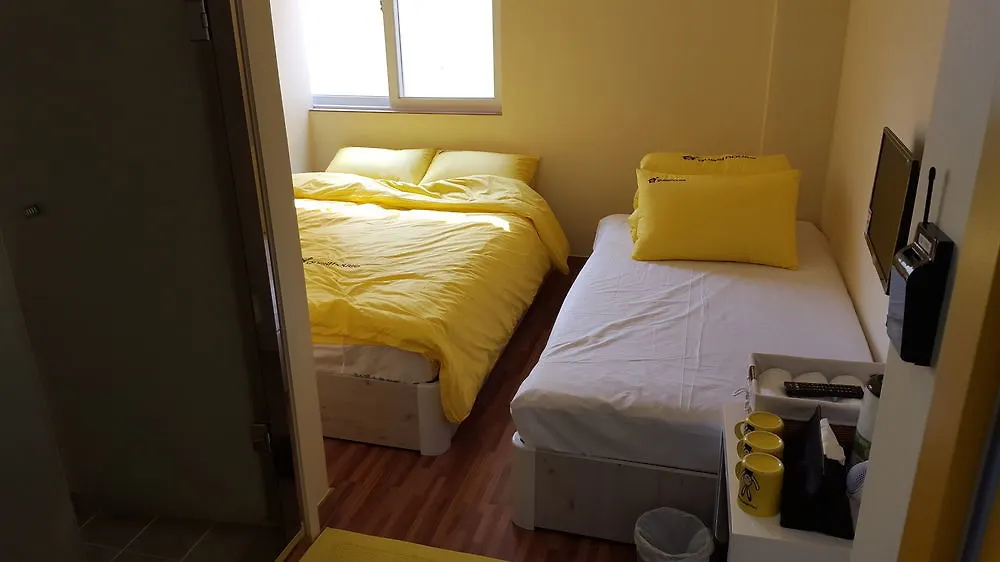 Hotel 24 Guesthouse Haeundae Premier Pusan